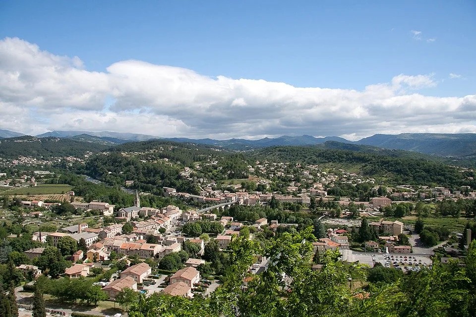 L’agence Or en Cash de Saint-Etienne de Fontbellon déménage à Aubenas !