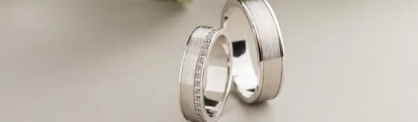 Or blanc, platine, argent : bien les différencier