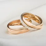 Alliances en or rose et diamants